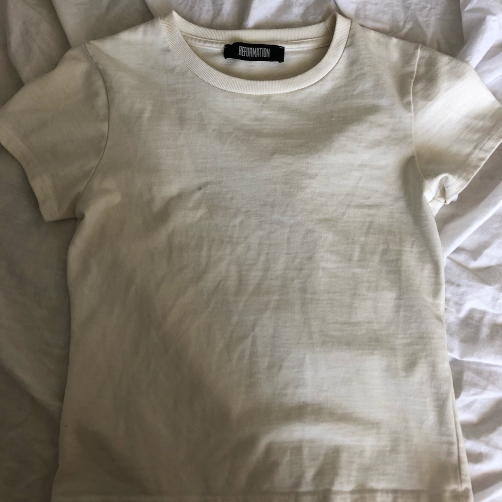 REFORMATION white tee / a slim fitting t-shirt